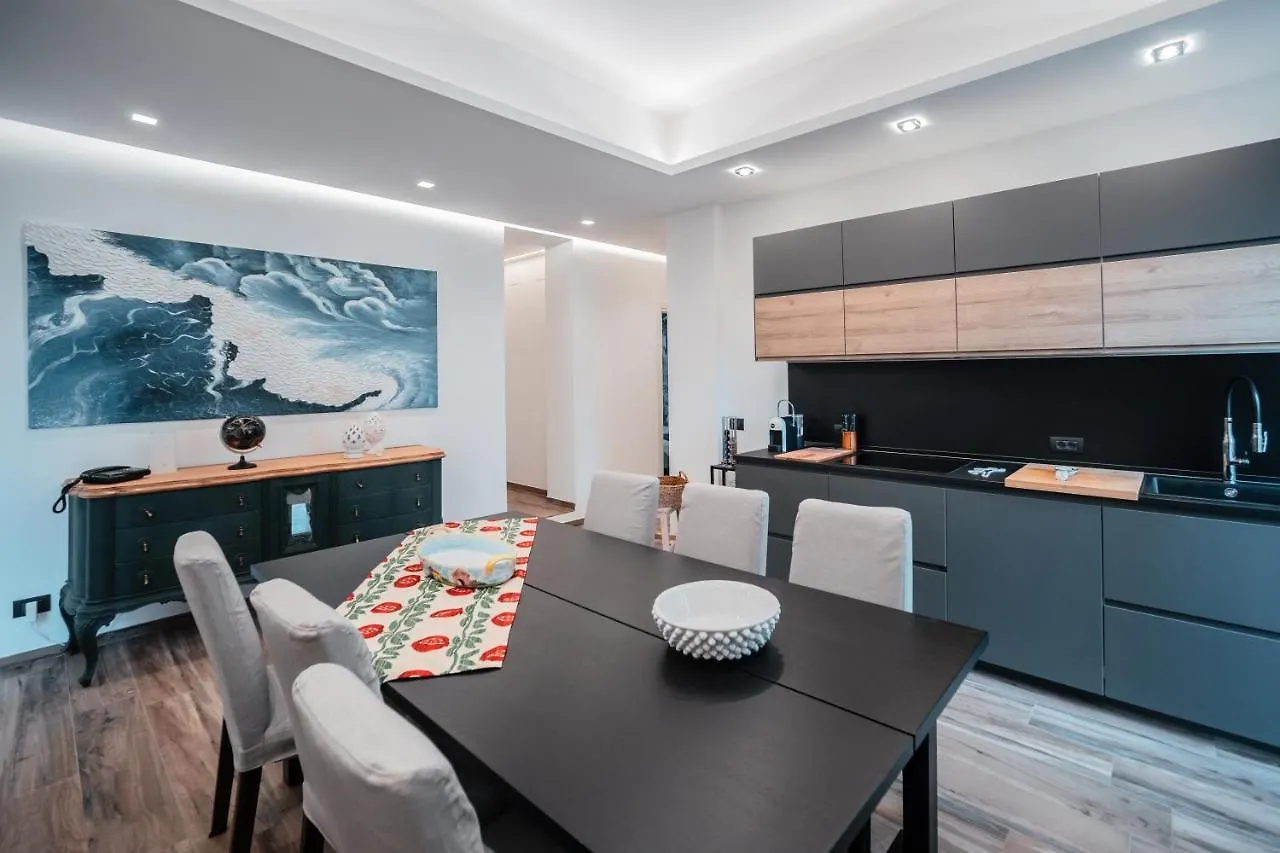 Al Cavaliere Design Apartment Downtown Cefalu Italy