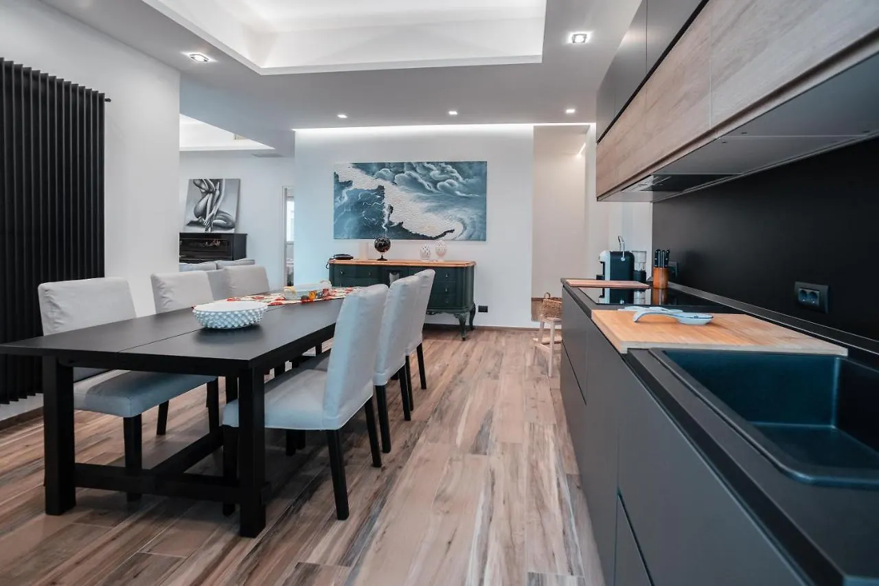 Al Cavaliere Design Apartment Downtown Cefalu